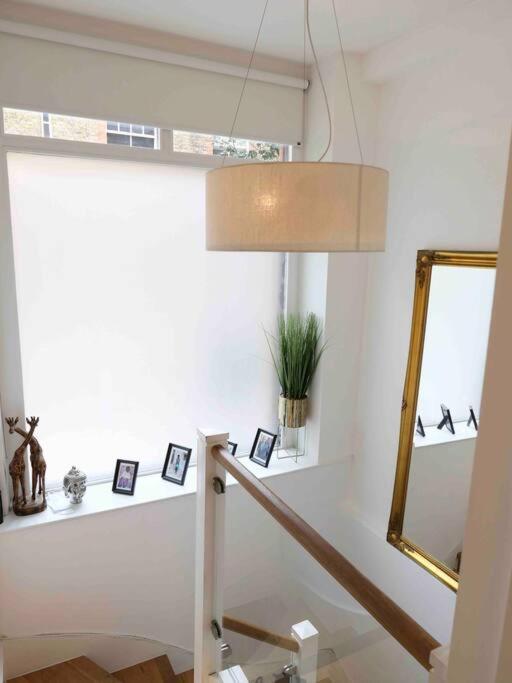 Immaculate Covent Garden Apartment لندن المظهر الخارجي الصورة